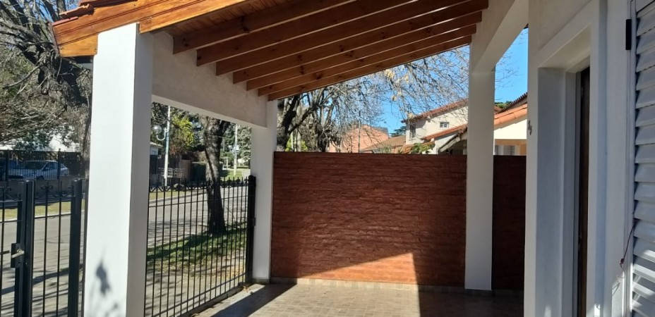 Foto Casa en Venta en Ezeiza, Buenos Aires - U$D 200.000 - pix2937881 - BienesOnLine