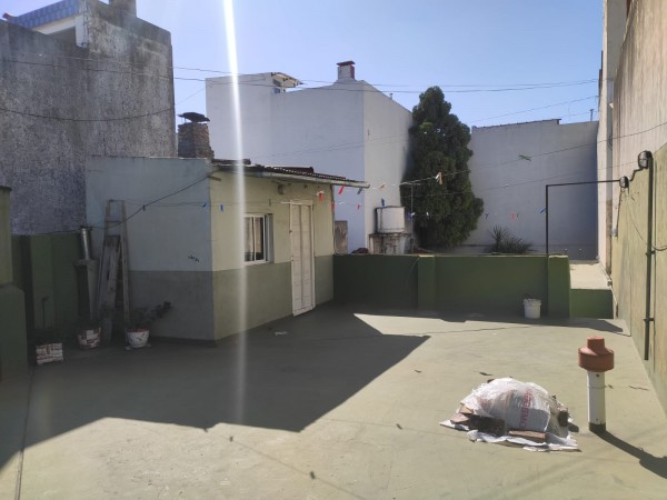 EXCELENTE PH DE 3 AMBIENTES, P.B. FRENTE EN BARRIO NAON