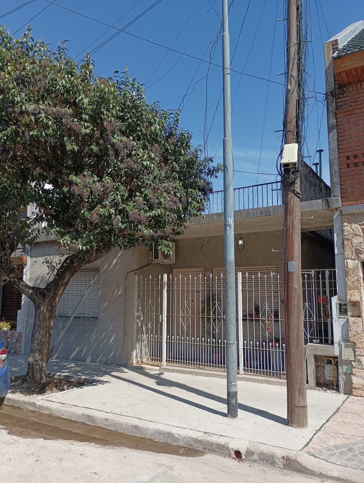 Foto Casa en Venta en Mataderos, Ciudad de Buenos Aires - U$D 200.000 - pix10103481 - BienesOnLine