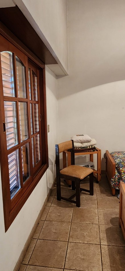 CASA 5 AMBIENTES EN BARRIO UNO, COMODIDADES DE LUJO