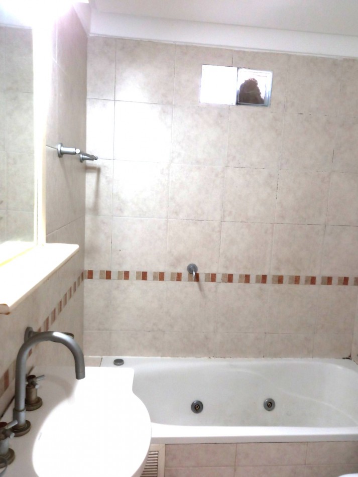 DTO. 2 AMB. EN VENTA CON COCHERA