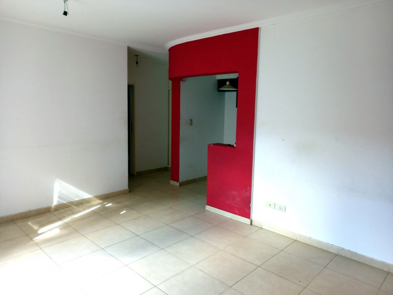 DTO. 2 AMB. EN VENTA CON COCHERA