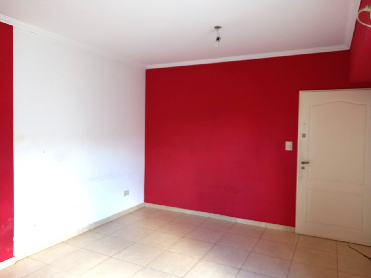 DTO. 2 AMB. EN VENTA CON COCHERA