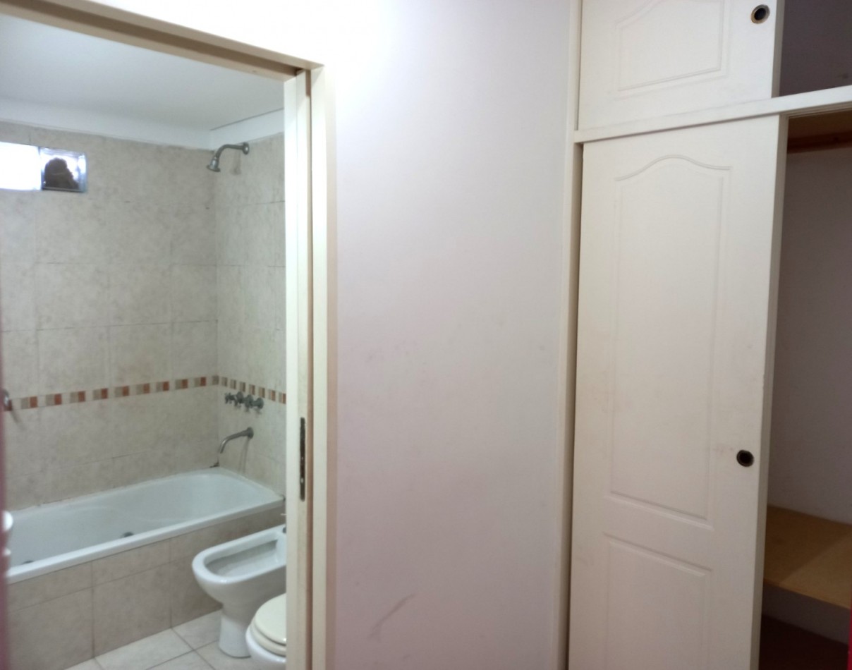 DTO. 2 AMB. EN VENTA CON COCHERA