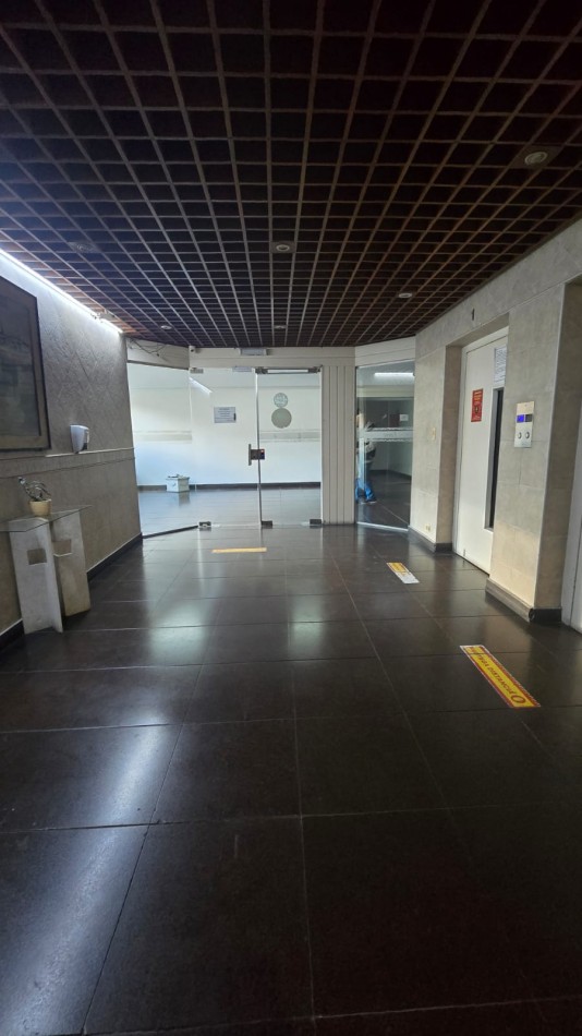 DEPARTAMENTO DE 3 AMBIENTES CON BALCON Y COCHERA