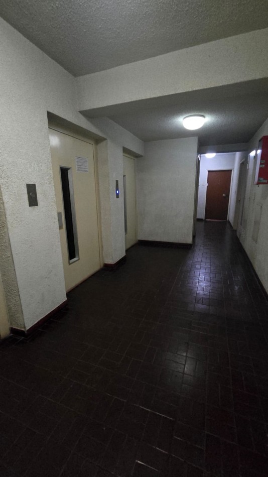 DEPARTAMENTO DE 3 AMBIENTES CON BALCON Y COCHERA