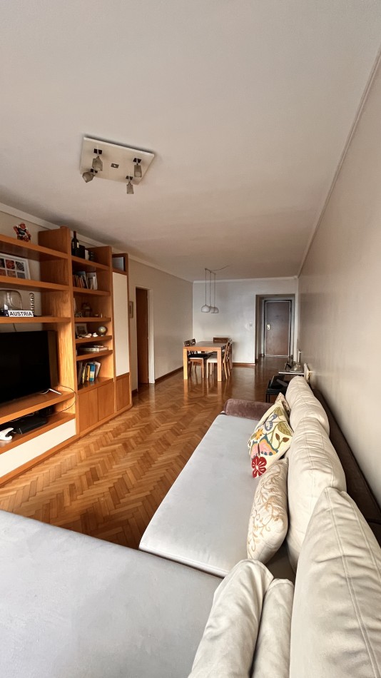 DEPARTAMENTO 4 AMBIENTES CON DEPENDENCIA