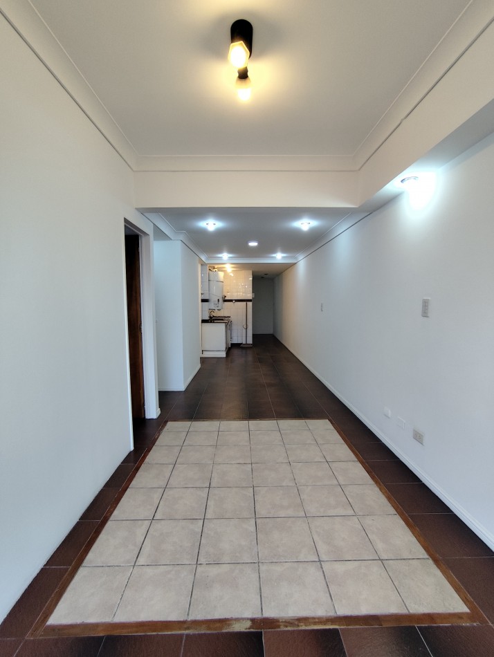 DEPARTAMENTO 2 AMBIENTES, CON BALCON, EDIFICIO CON PISCINA, APTO CREDITO!