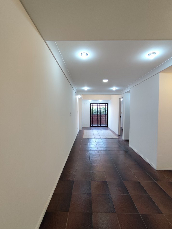 DEPARTAMENTO 2 AMBIENTES, CON BALCON, EDIFICIO CON PISCINA, APTO CREDITO!