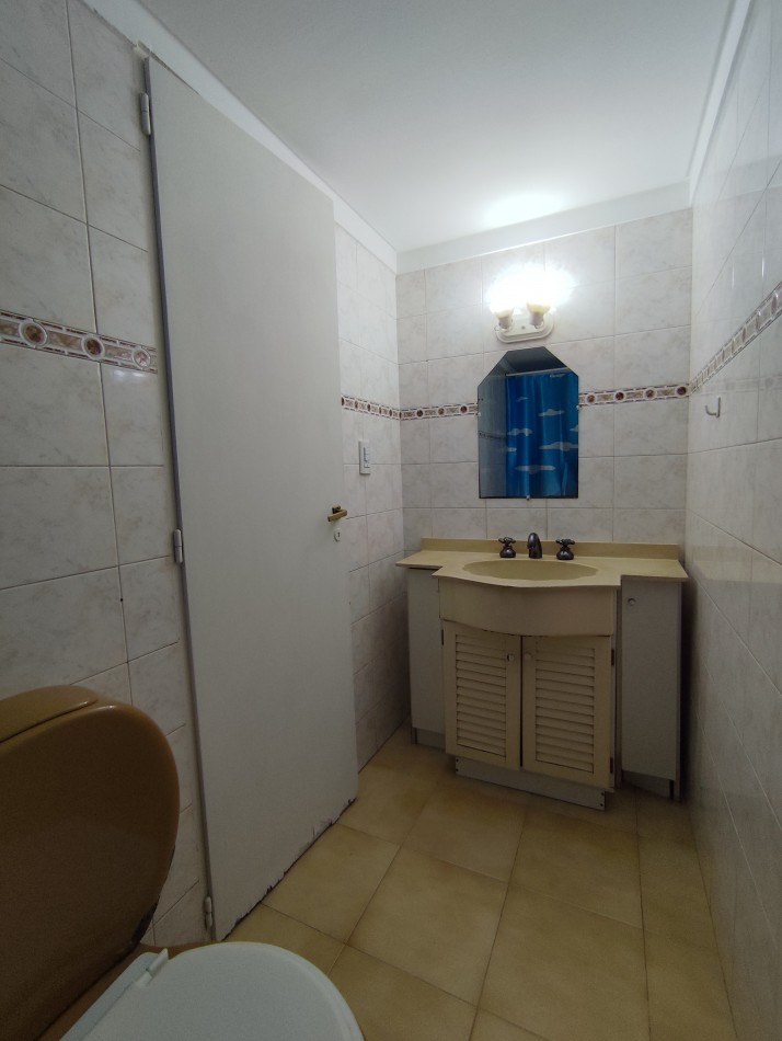 DEPARTAMENTO 2 AMBIENTES, CON BALCON, EDIFICIO CON PISCINA, APTO CREDITO!