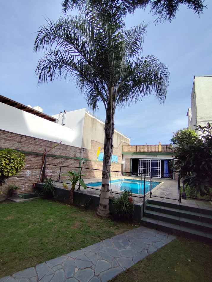 DEPARTAMENTO 2 AMBIENTES, CON BALCON, EDIFICIO CON PISCINA, APTO CREDITO!
