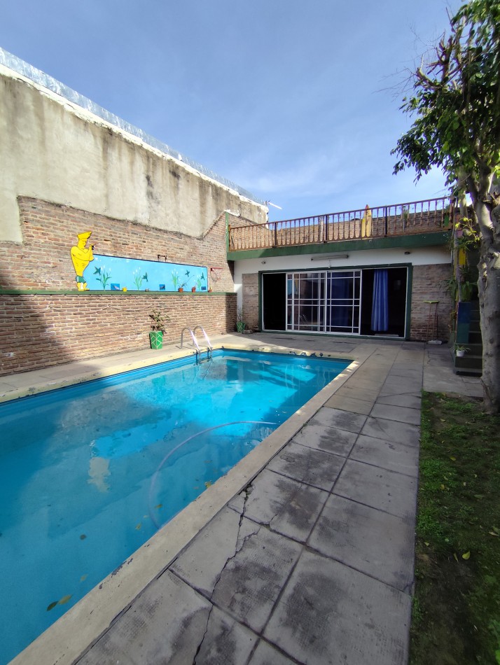 DEPARTAMENTO 2 AMBIENTES, CON BALCON, EDIFICIO CON PISCINA, APTO CREDITO!