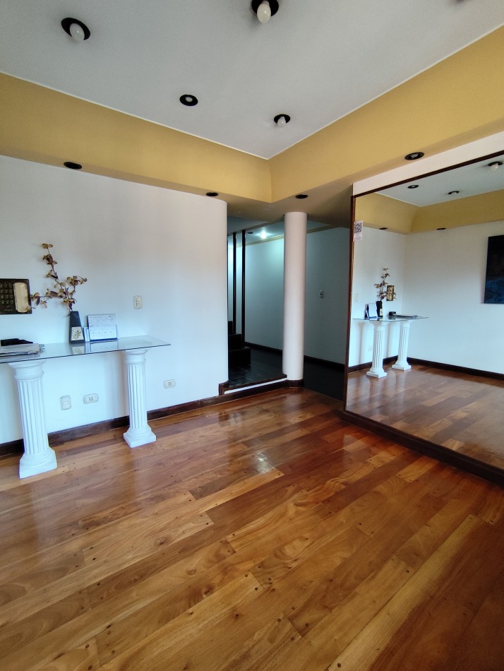 DEPARTAMENTO 2 AMBIENTES, CON BALCON, EDIFICIO CON PISCINA, APTO CREDITO!