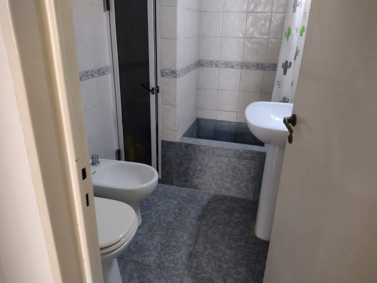 DEPARTAMENTO DE 2 AMB. A 200 MTS DE AV. RIVADAVIA