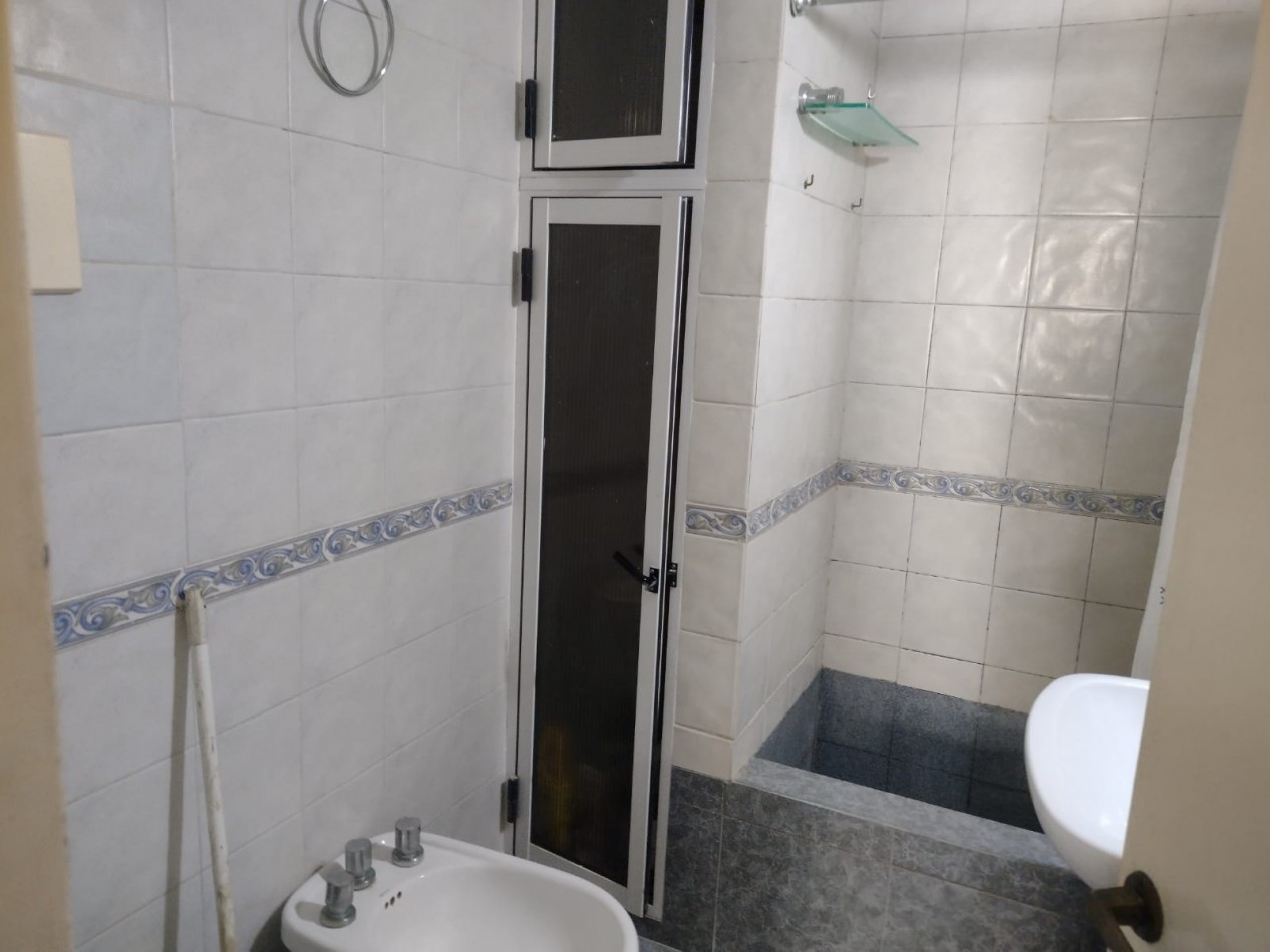 DEPARTAMENTO DE 2 AMB. A 200 MTS DE AV. RIVADAVIA