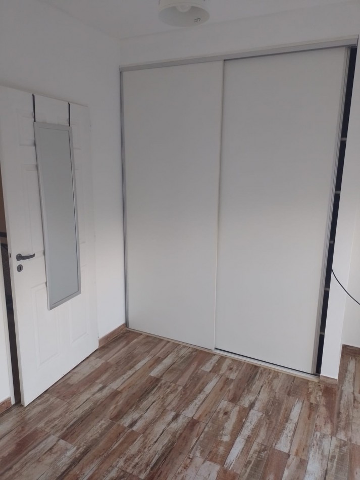 DEPARTAMENTO TIPO DUPLEX DE 4 AMB. PRIMER PISO AL FRENTE