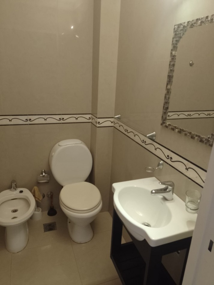 DEPARTAMENTO TIPO DUPLEX DE 4 AMB. PRIMER PISO AL FRENTE