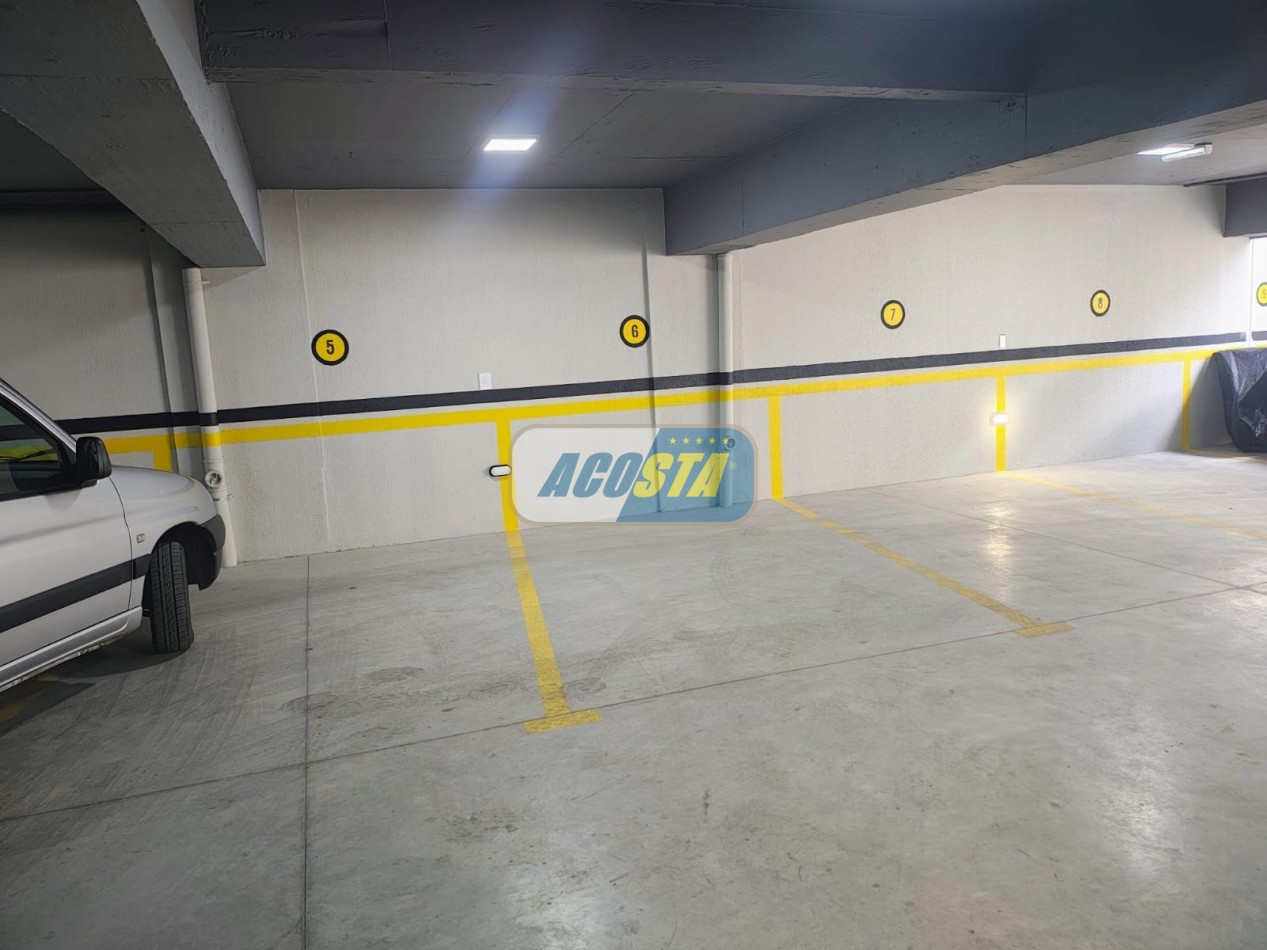 COCHERAS CUBIERTAS,  A MTS AV. E. CASTRO, CONSULTAR!