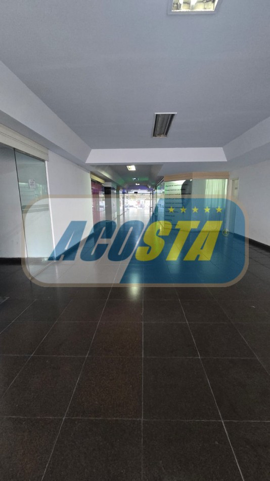 DEPARTAMENTO DE 3 AMBIENTES CON BALCON Y COCHERA
