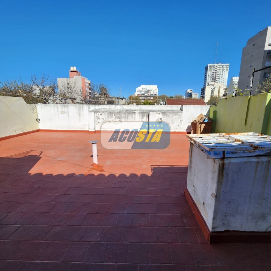 TIPO CASA AL FRENTE 