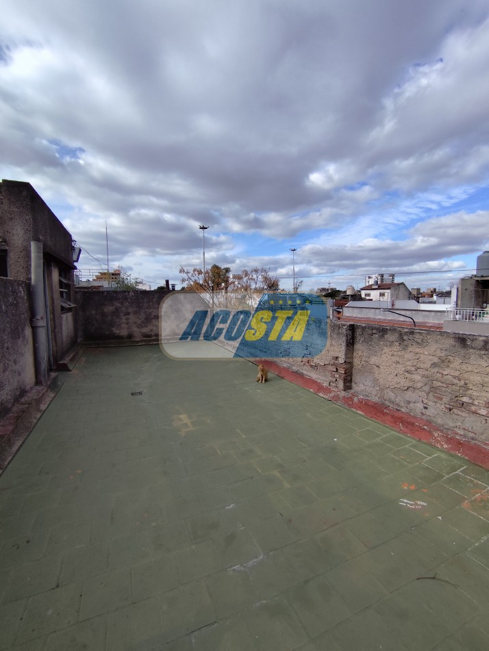 DEPARTAMENTO 2 AMBIENTES CON TZA PROPIA,  A MTS. AV. PCIAS UNIDAS, OPORTUNIDAD!