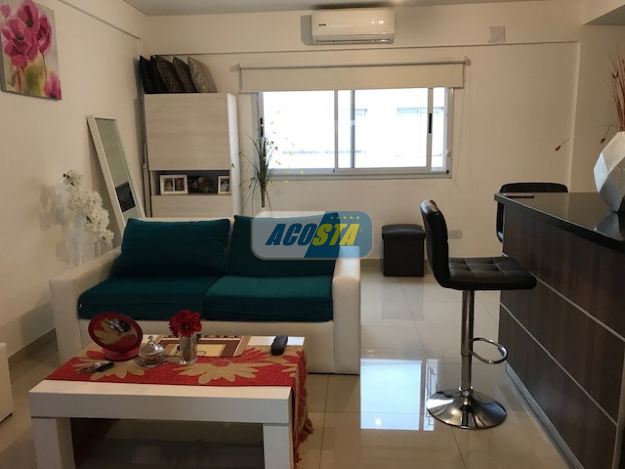 DEPARTAMENTO 2 AMBIENTES  CON COCHERA EN EXCELENTE ESTADO