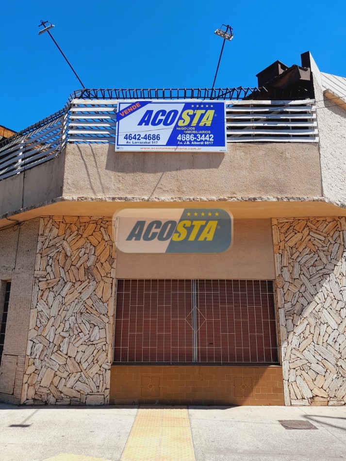 NUEVO PRECIO!!! CASA EN BARRIO NAON DE 5 AMB. SOBRE AV. E. CASTRO 