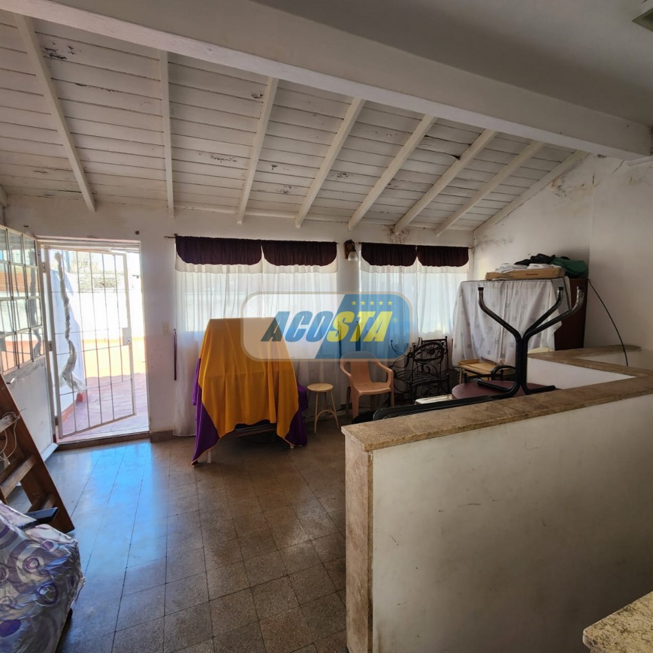 TIPO CASA AL FRENTE 
