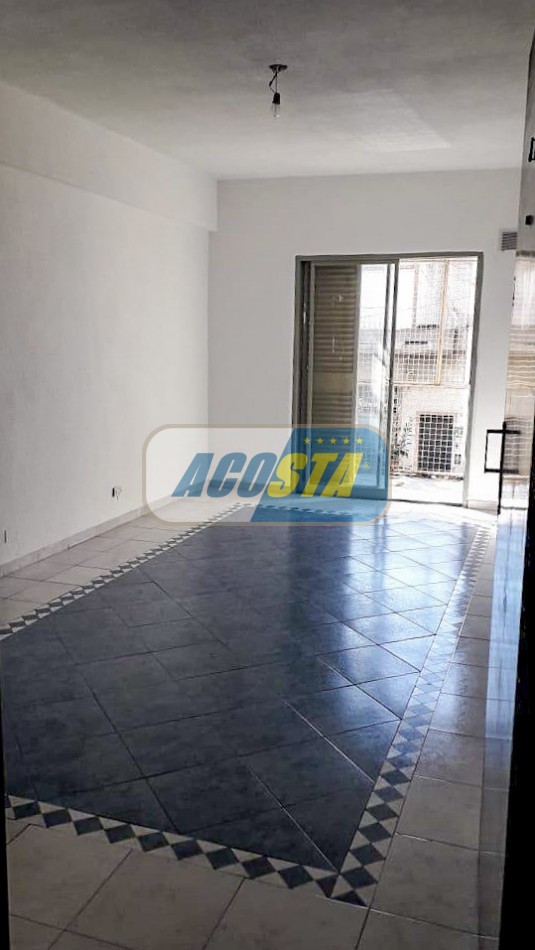 DTO 3 AMB. AL FRENTE CON BALCON