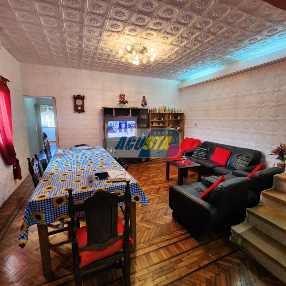 TIPO CASA AL FRENTE 