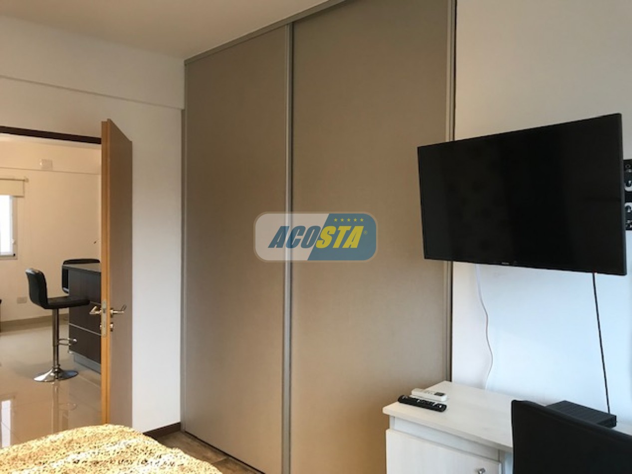 DEPARTAMENTO 2 AMBIENTES  CON COCHERA EN EXCELENTE ESTADO