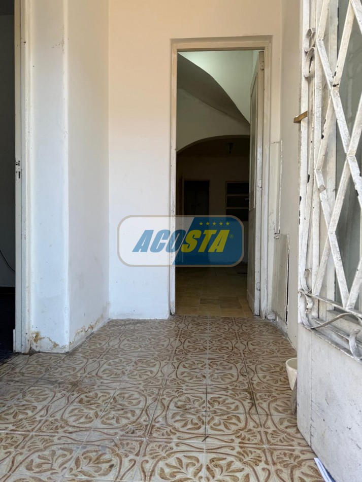 TIPO CASA DE 3 AMBIENTES PLANTA BAJA AL FRENTE