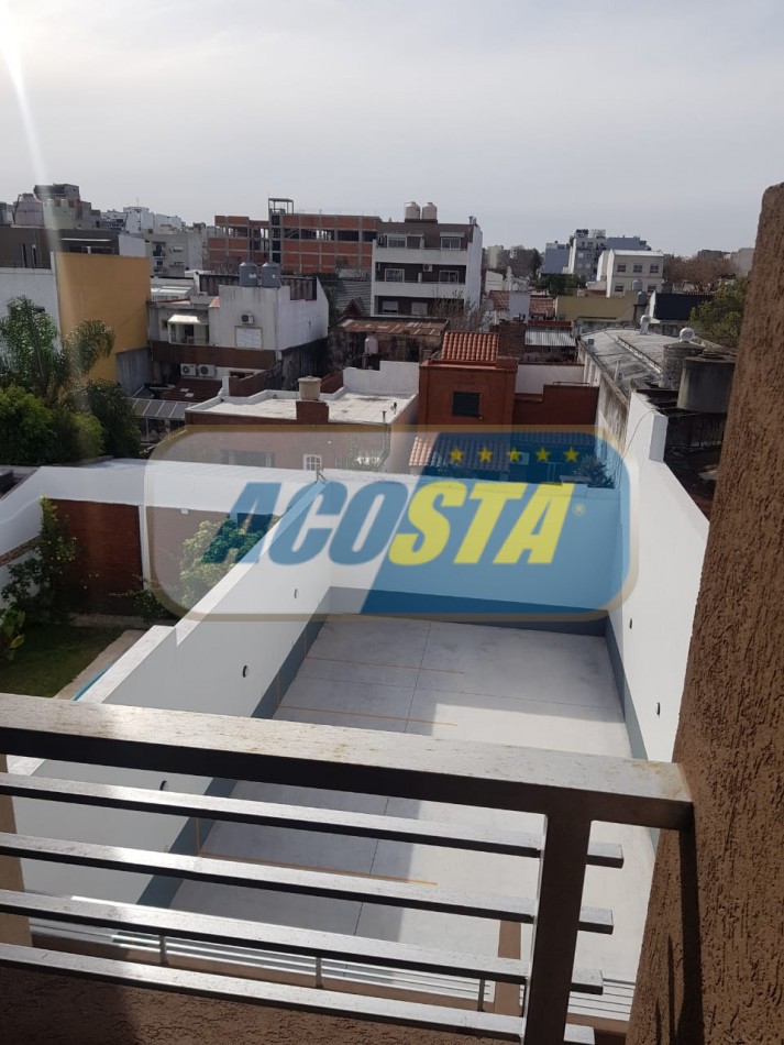 DEPARTAMENTO DE 2 MB. AL C/FTE. CON BALCON Y COCHERA 