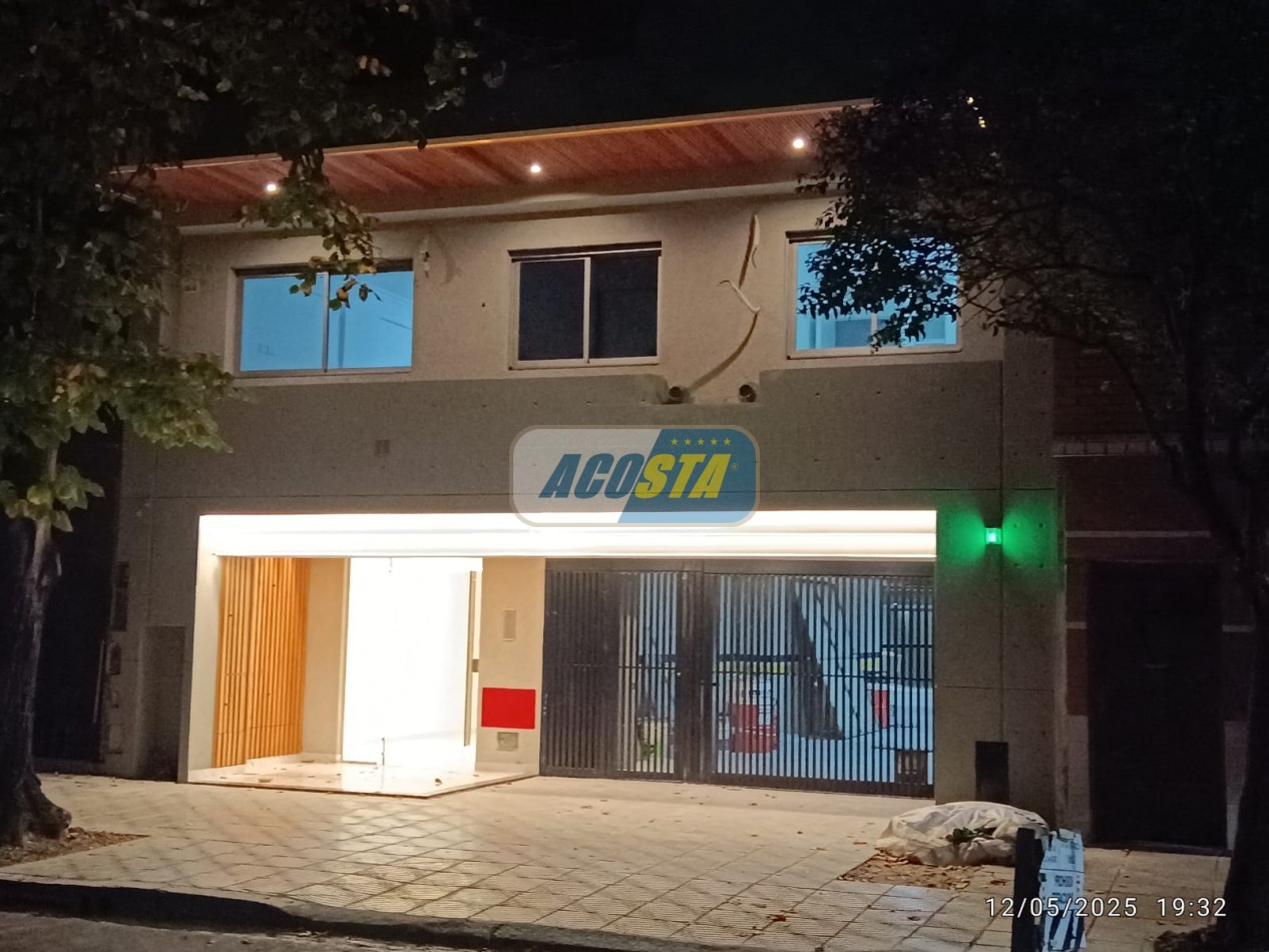COCHERAS CUBIERTAS,  A MTS AV. E. CASTRO, CONSULTAR!