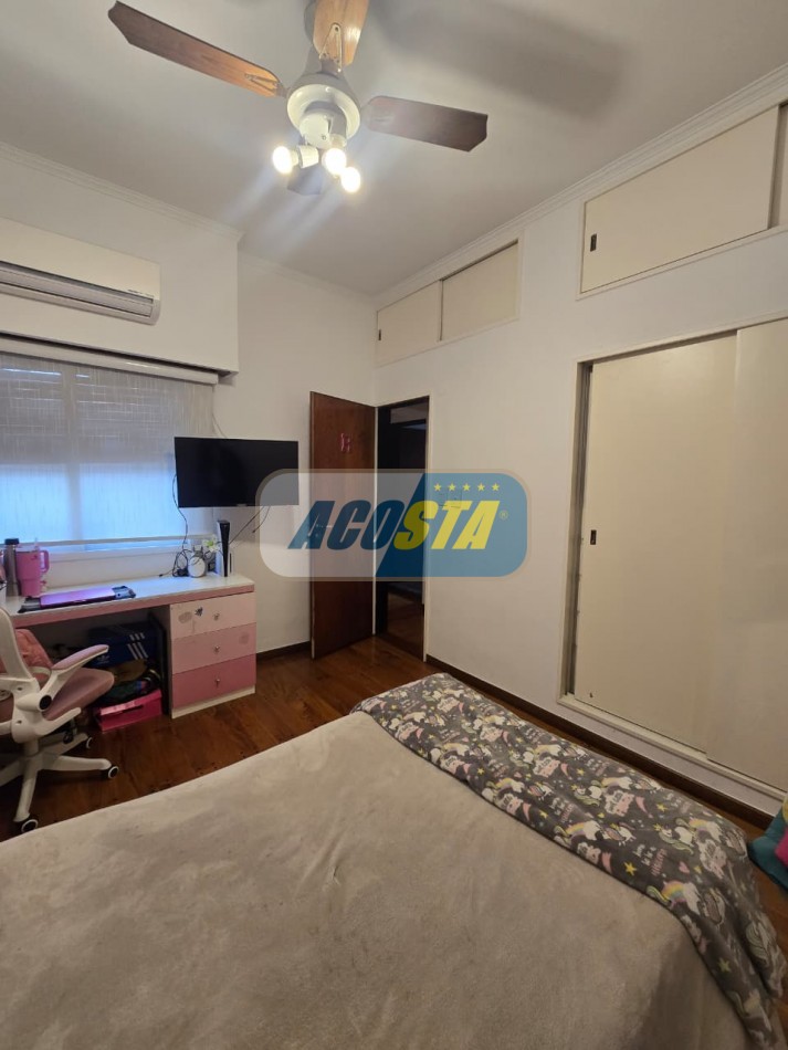 EXCELENTE CASA DE 4 AMBIENTES EX-MUNICIPAL