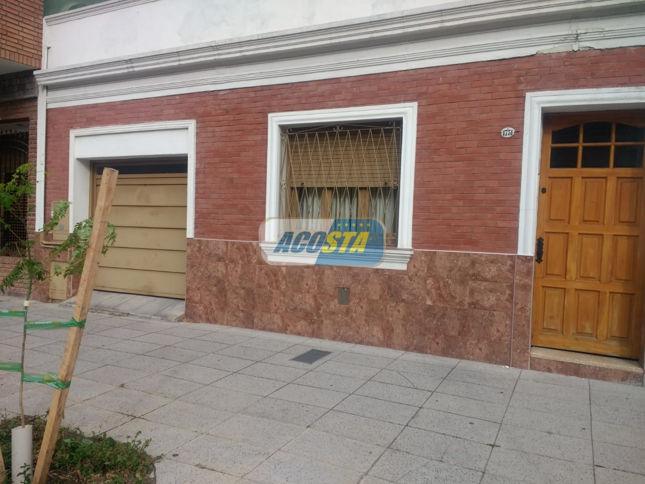 CASA 5 AMBIENTES, CON LOTE UNICO PROXIMO A BARRIO NAON