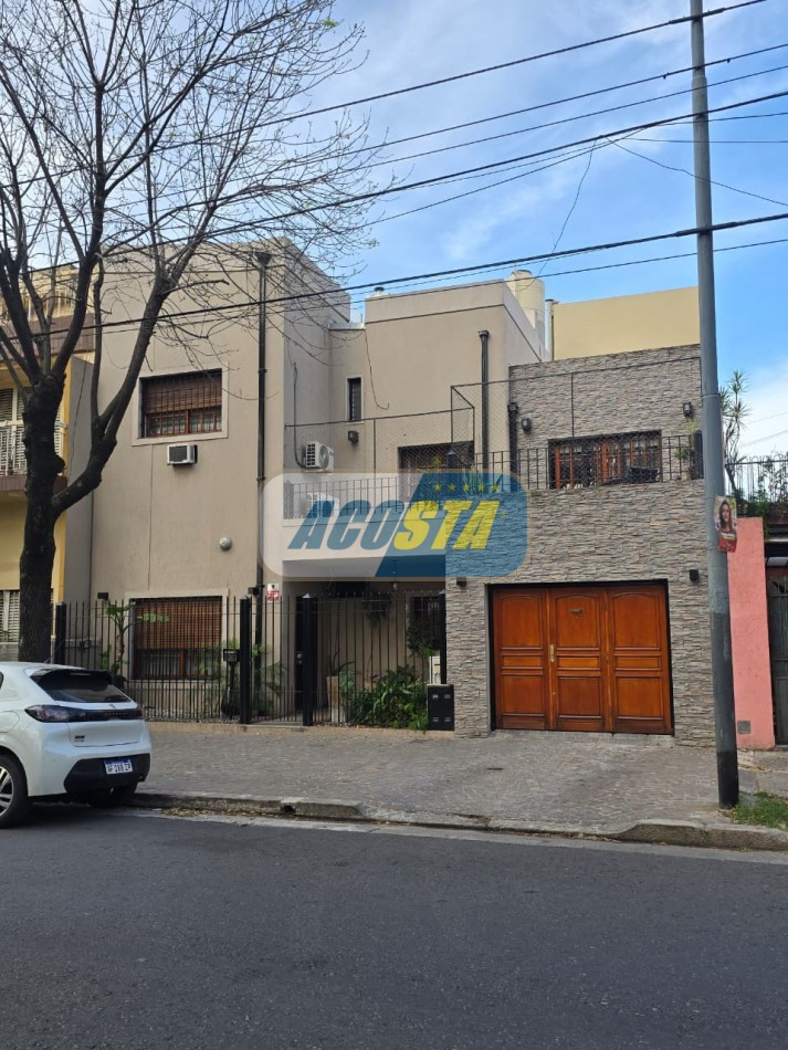 EXCELENTE CASA DE 4 AMBIENTES EX-MUNICIPAL