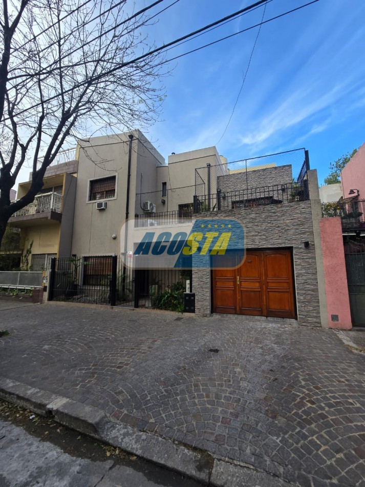 EXCELENTE CASA DE 4 AMBIENTES EX-MUNICIPAL