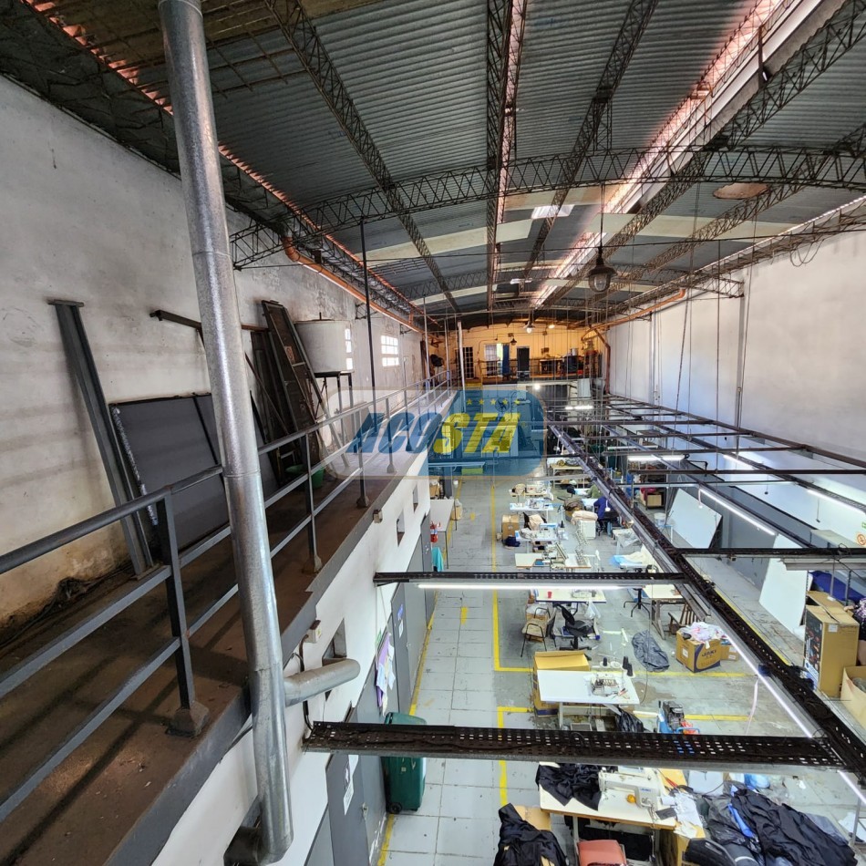 GALPON EN ALQUILER 590 M2 TOTALES (APROX)