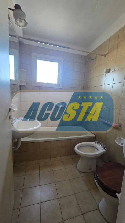 DEPARTAMENTO DE 3 AMBIENTES CON BALCON Y COCHERA