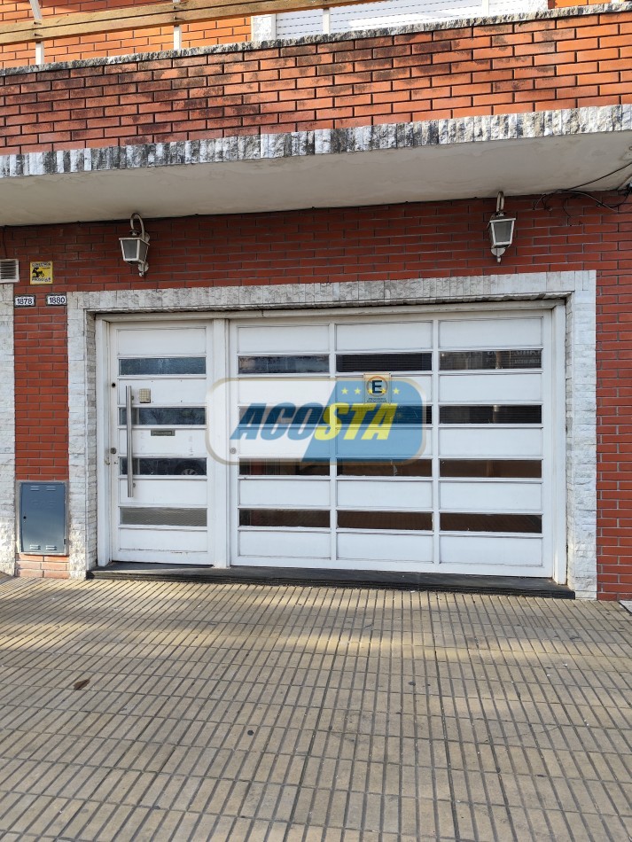 ALQUILER, DEPOSITO Y OFICINA, 135M2, BARRIO NAON 