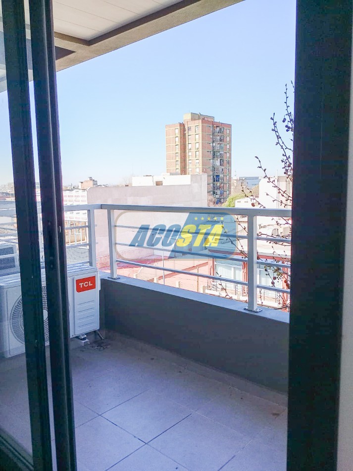 DEPARTAMENTO MONOAMBIENTE EN ALQUILER, AL FTE. AV ALBERDI