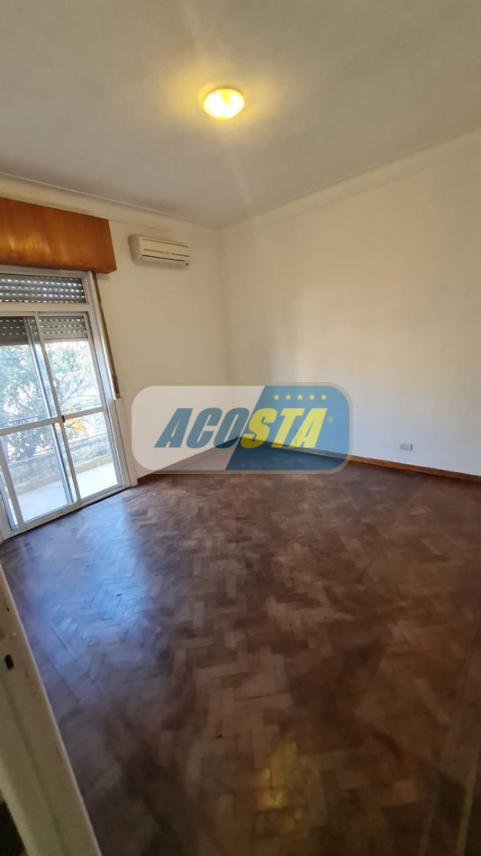 PH 3 AMBIENTES AL FRENTE CON TERRAZA Y QUINCHO, BARRIO NAON