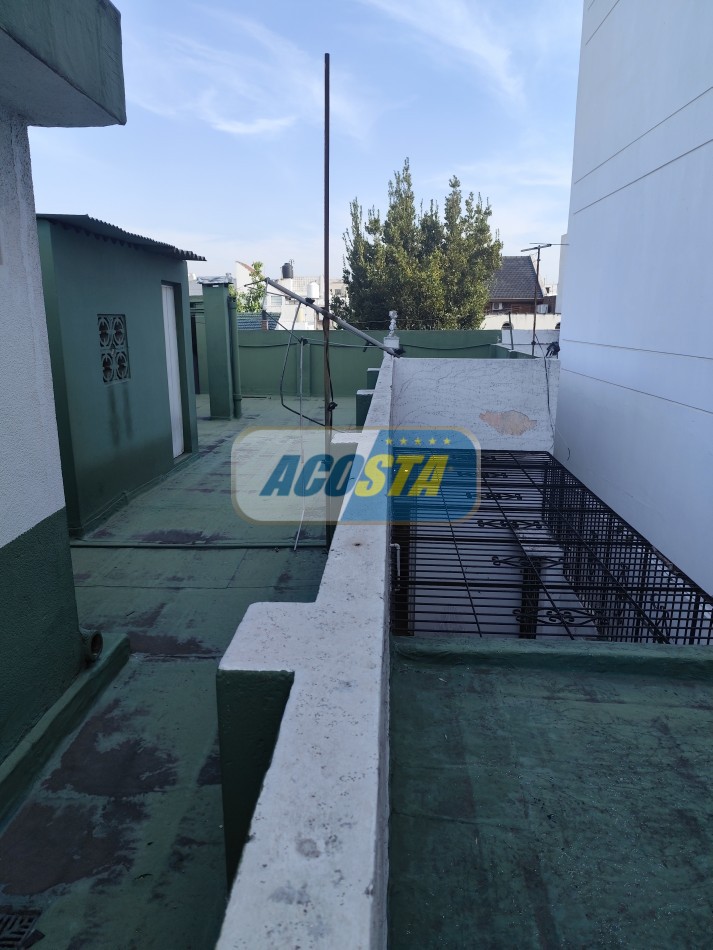 CASA 5 AMBIENTES, CON LOTE UNICO PROXIMO A BARRIO NAON