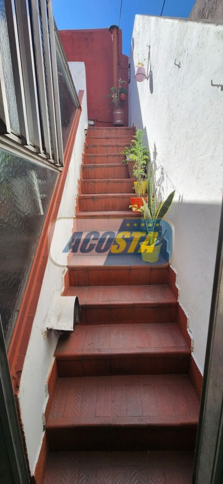 TIPO CASA DE 3 AMBIENTES AL FRENTE CON TERRAZA VENTA URGENTE, NUEVO VALOR!!!