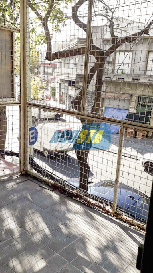DTO 3 AMB. AL FRENTE CON BALCON
