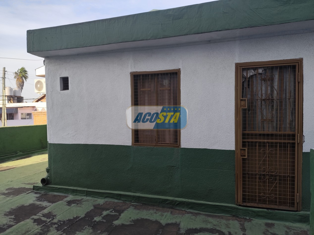 CASA 5 AMBIENTES, CON LOTE UNICO PROXIMO A BARRIO NAON