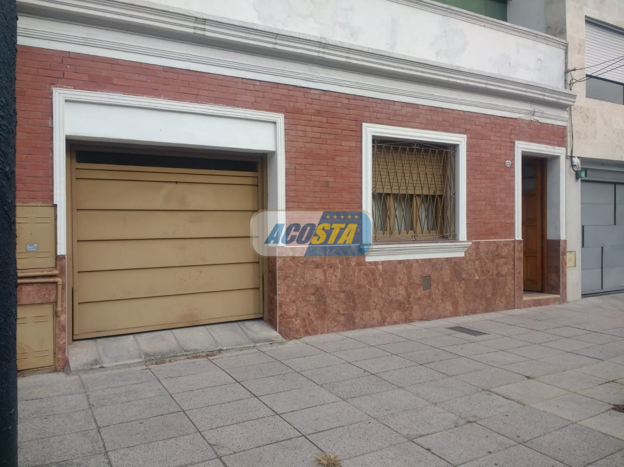 CASA 5 AMBIENTES, CON LOTE UNICO PROXIMO A BARRIO NAON