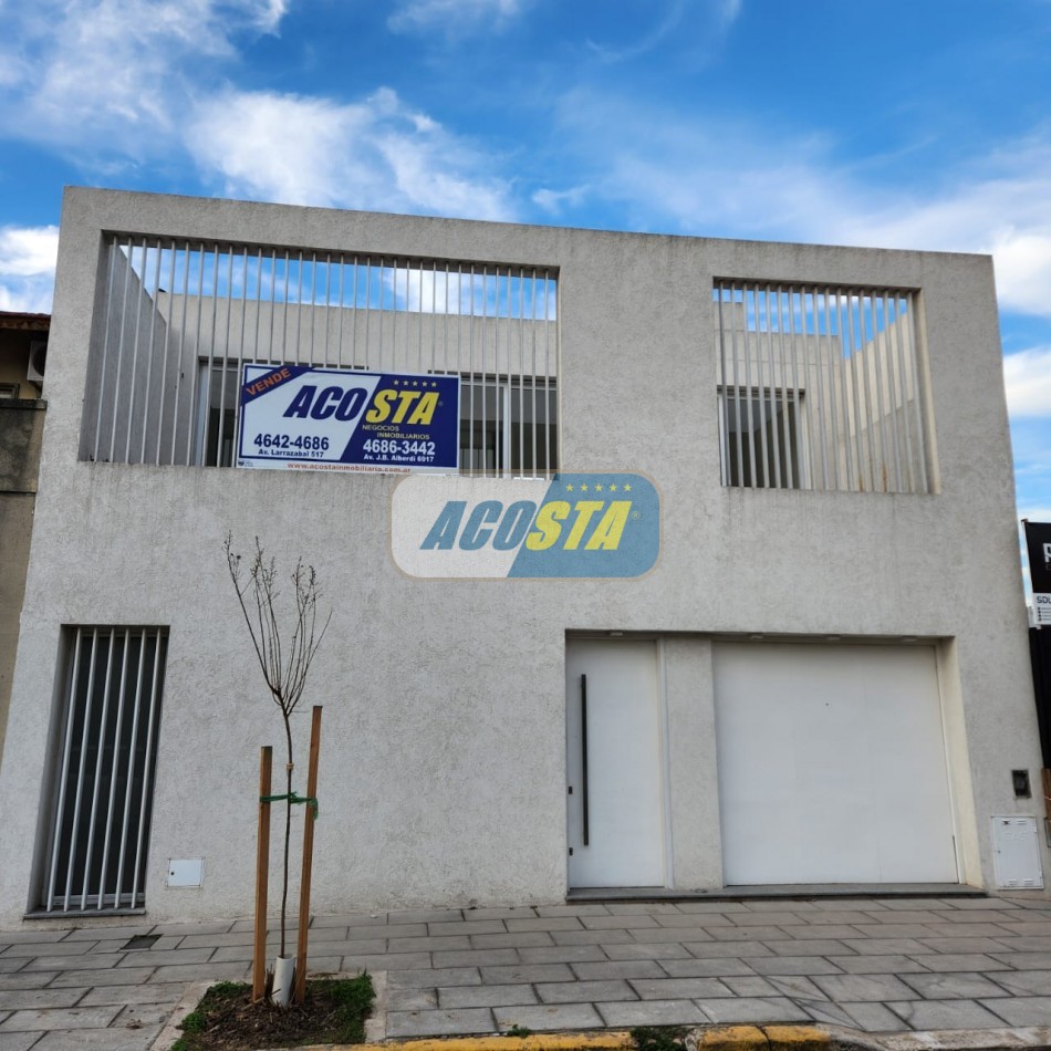 CASA 5 AMBIENTES A ESTRENAR CON JARDIN Y PISCINA, BARRIO NAON, UNICA!!