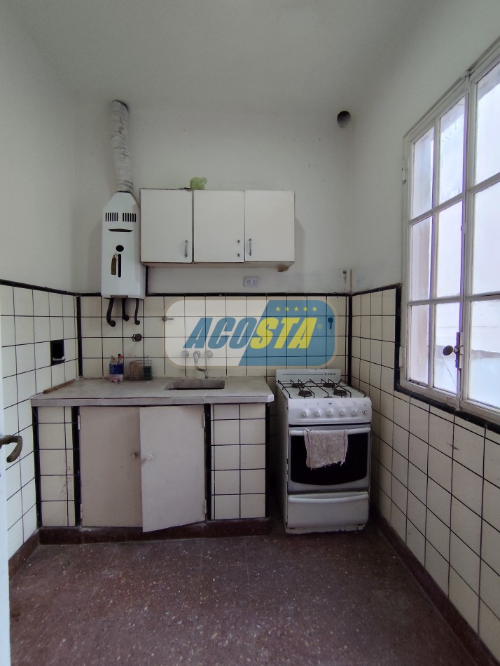 DEPARTAMENTO 2 AMBIENTES CON TZA PROPIA,  A MTS. AV. PCIAS UNIDAS, OPORTUNIDAD!